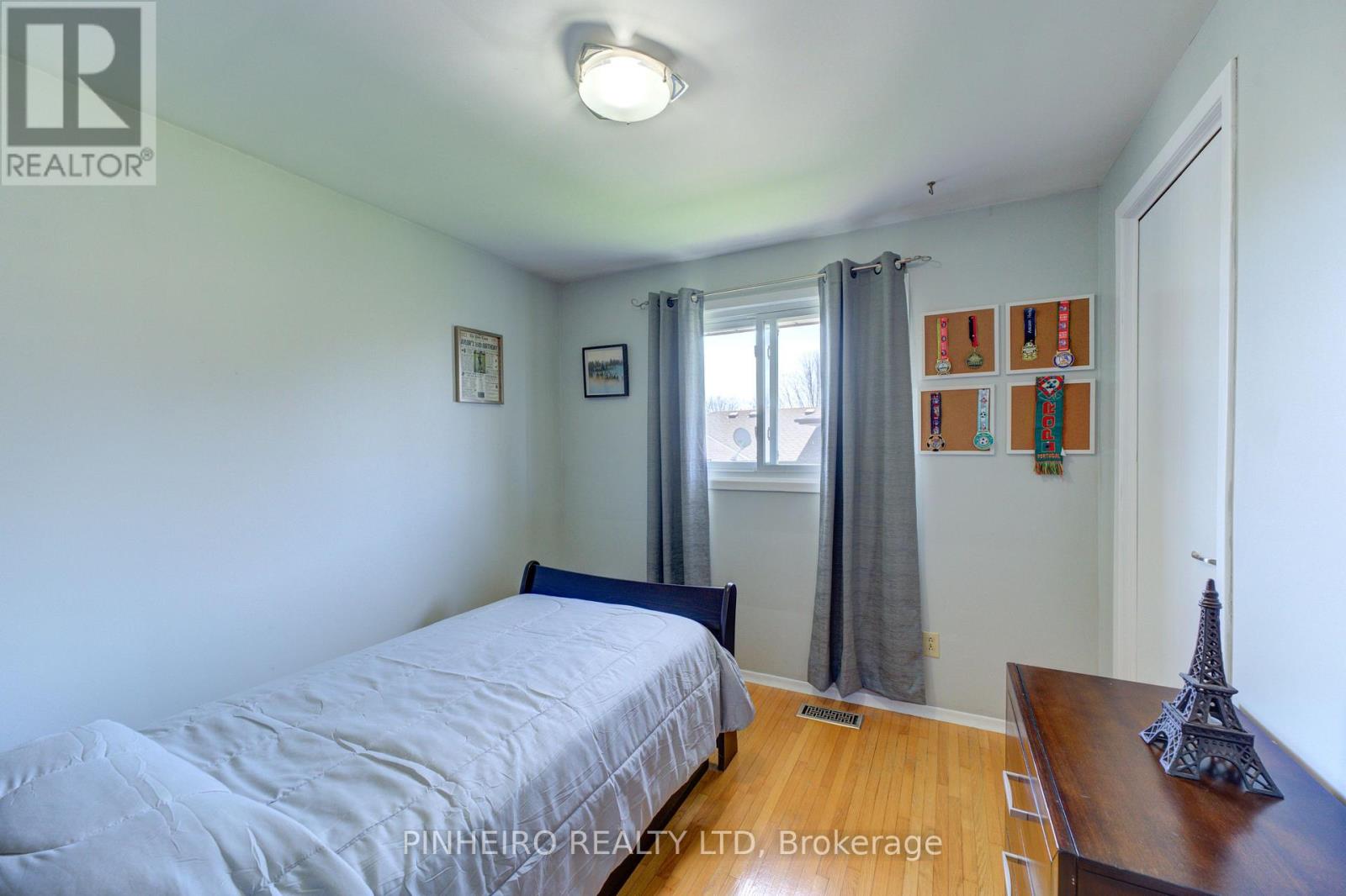 7 Mclarty Drive, St. Thomas, Ontario  N5R 5J7 - Photo 19 - X12083452