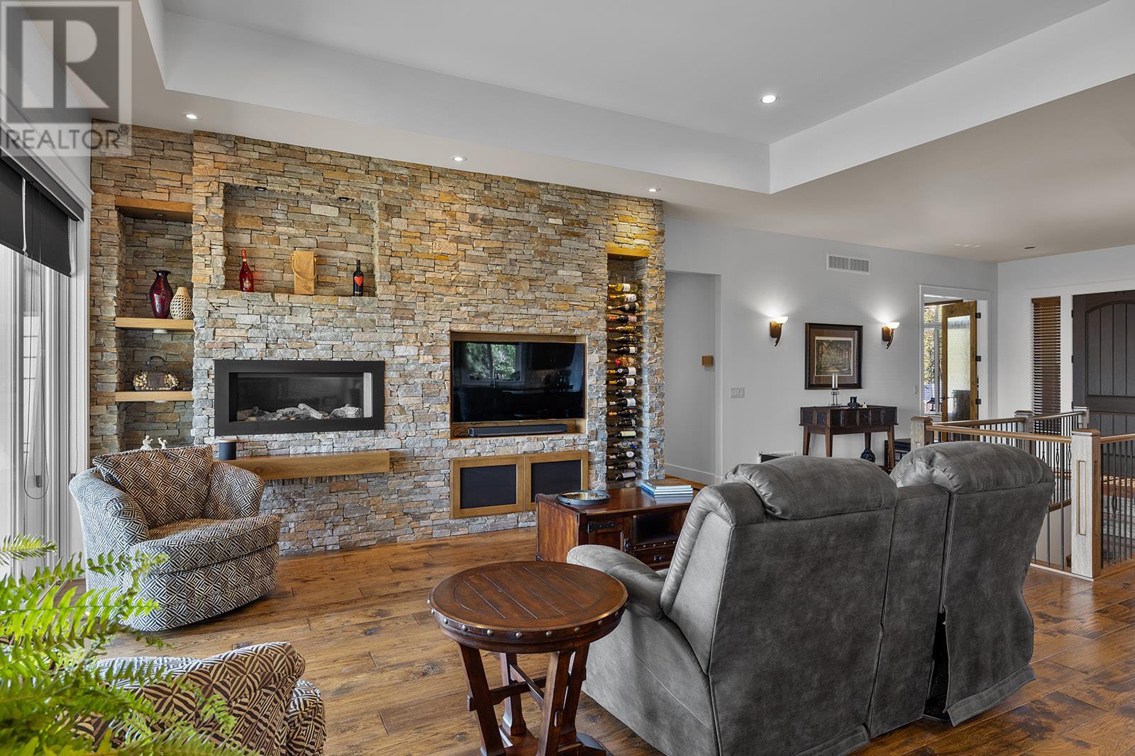 Property at 3104 Lakeview Cove Road image 3