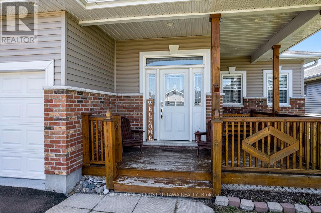 85 Carter Crescent, Arnprior, Ontario  K7S 0C4 - Photo 3 - X12113146