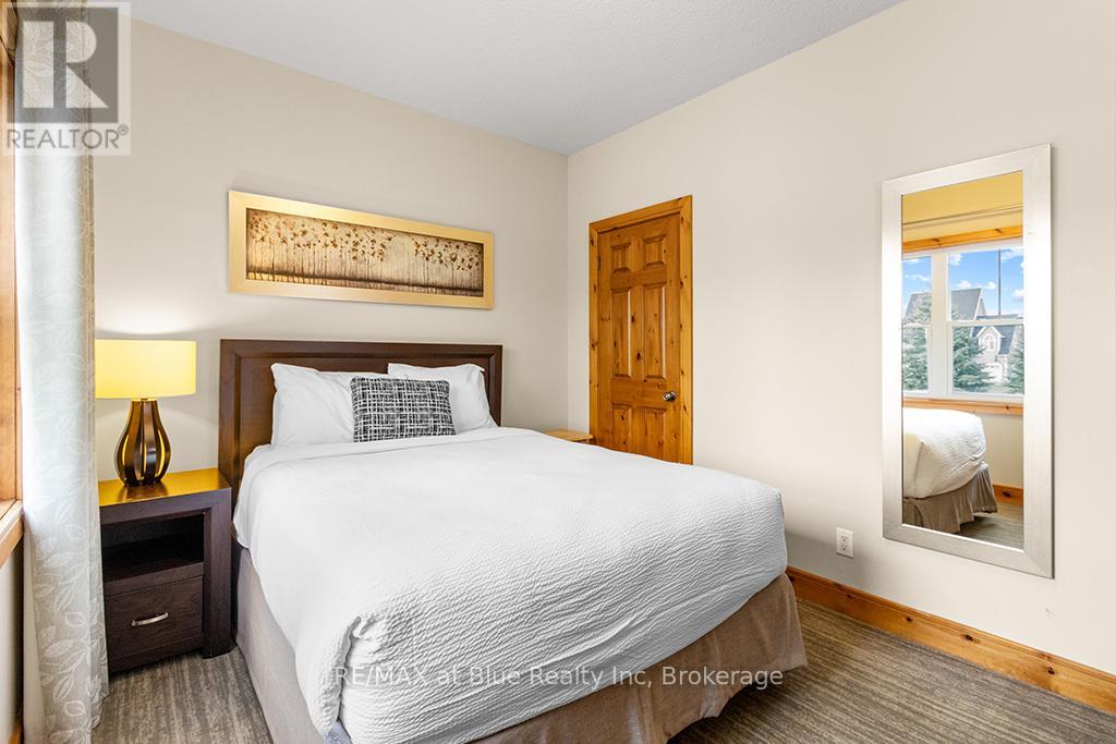 222 - 170 Snowbridge Way, Blue Mountains, Ontario  L9Y 0V1 - Photo 11 - X12108077