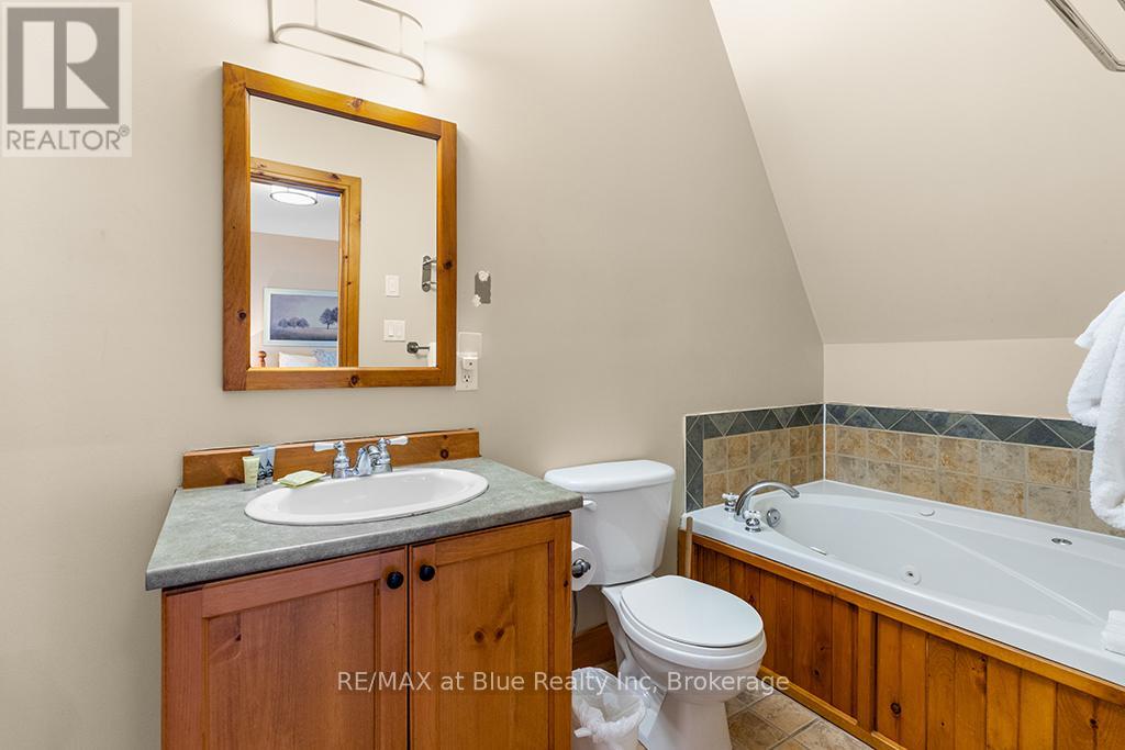 222 - 170 Snowbridge Way, Blue Mountains, Ontario  L9Y 0V1 - Photo 19 - X12108077