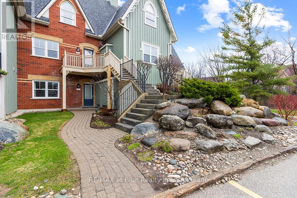 222 - 170 Snowbridge Way, Blue Mountains, Ontario  L9Y 0V1 - Photo 5 - X12108077