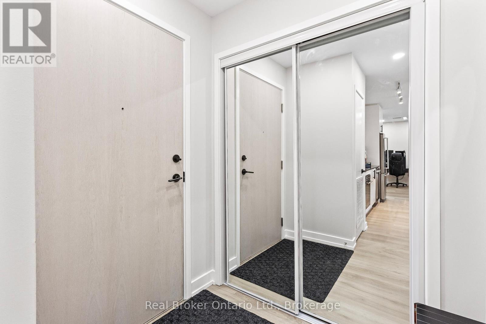 Property at 118 - 168 SABINA DRIVE image 3