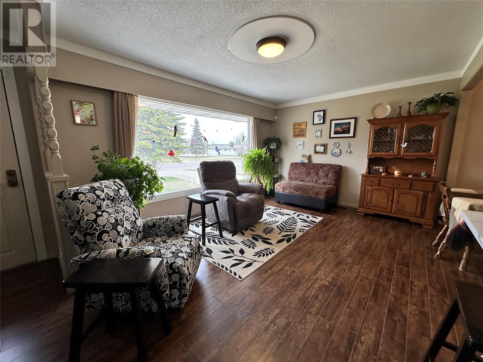 1509 108 Avenue, Dawson Creek, British Columbia  V1G 2T5 - Photo 2 - 10345663