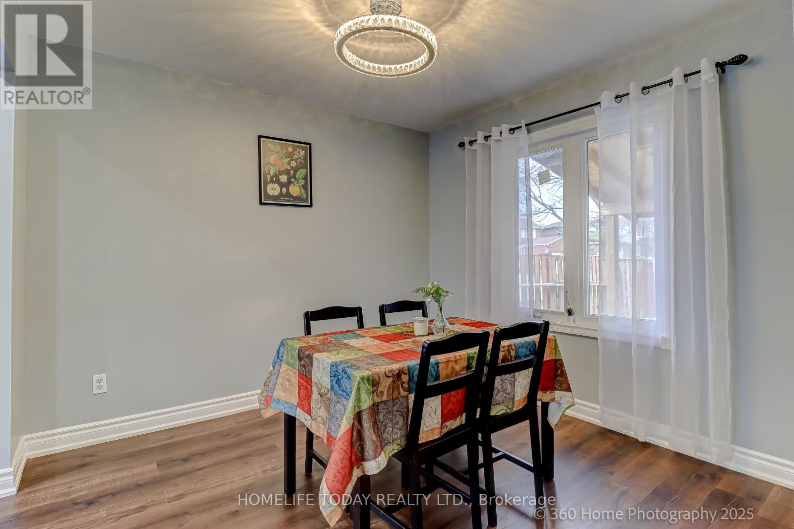 28 Longsword Drive, Toronto, Ontario  M1V 3A3 - Photo 10 - E12113173