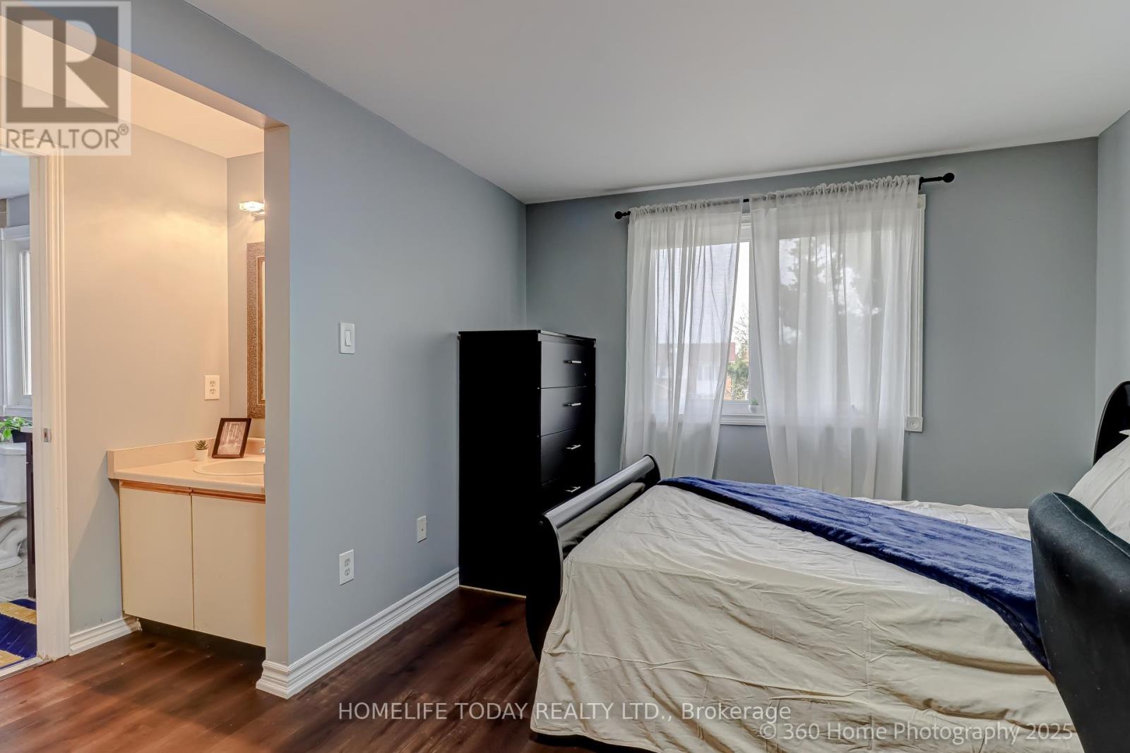 28 Longsword Drive, Toronto, Ontario  M1V 3A3 - Photo 15 - E12113173