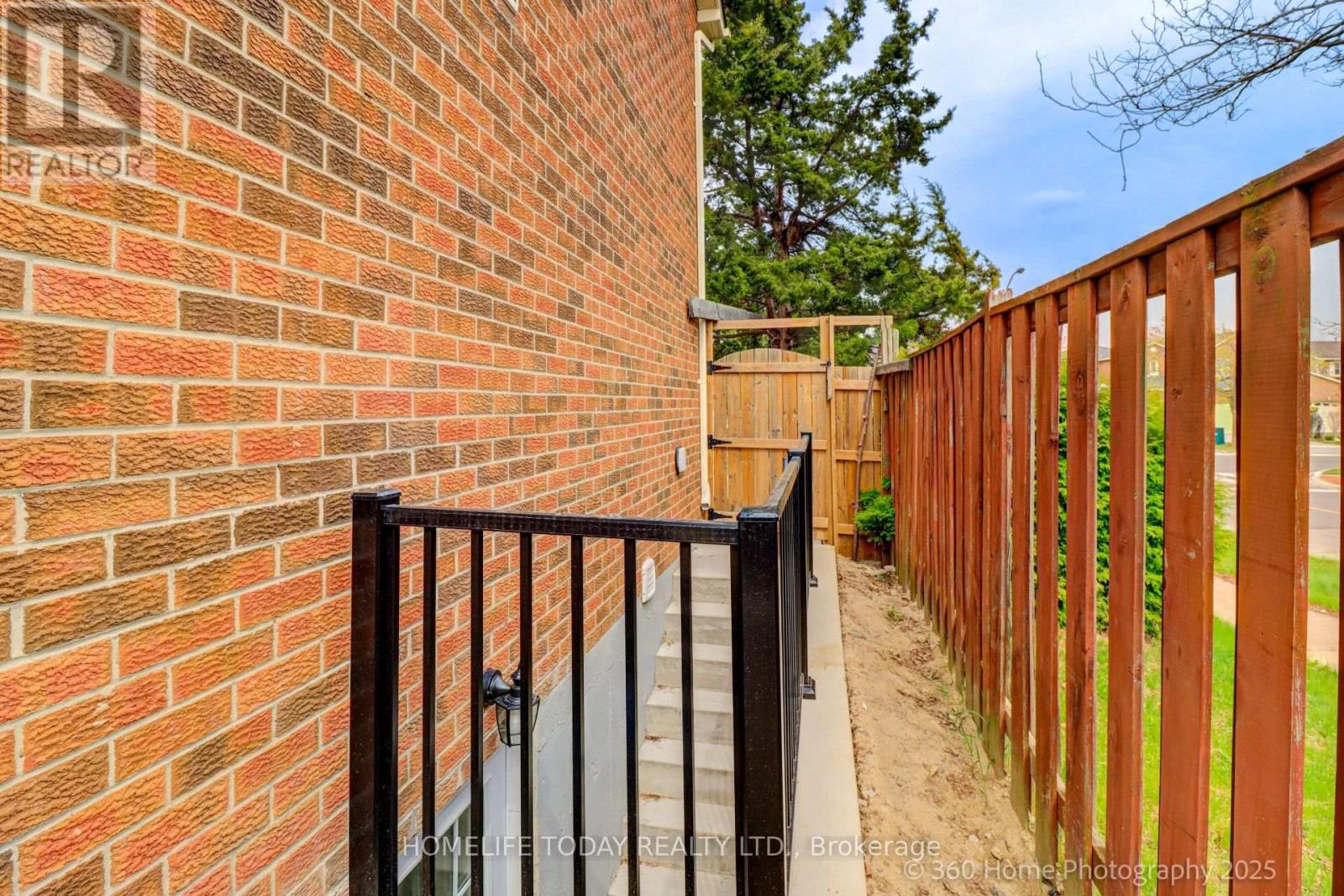 28 Longsword Drive, Toronto, Ontario  M1V 3A3 - Photo 28 - E12113173