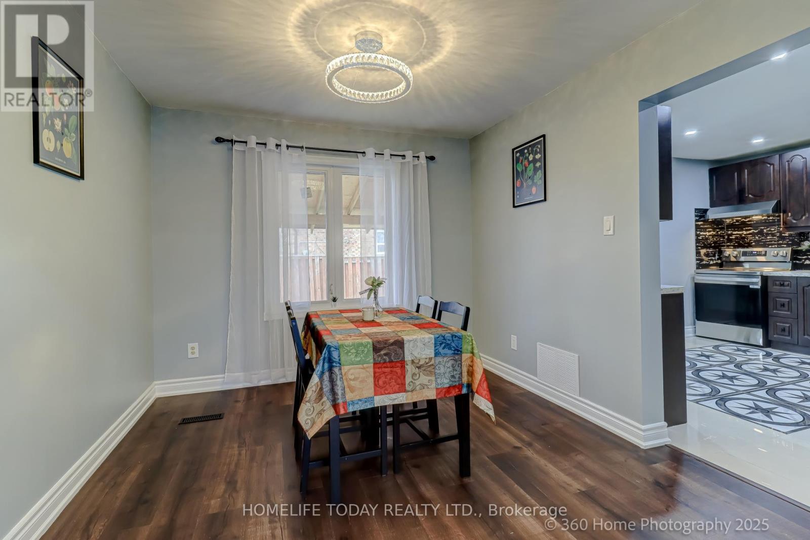 28 Longsword Drive, Toronto, Ontario  M1V 3A3 - Photo 9 - E12113173