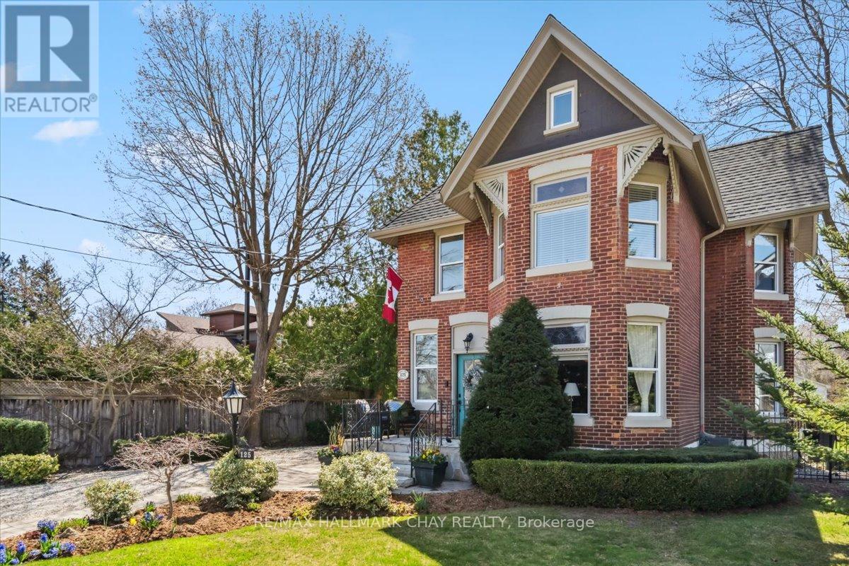 Property at 125 WELLINGTON STREET E image 3