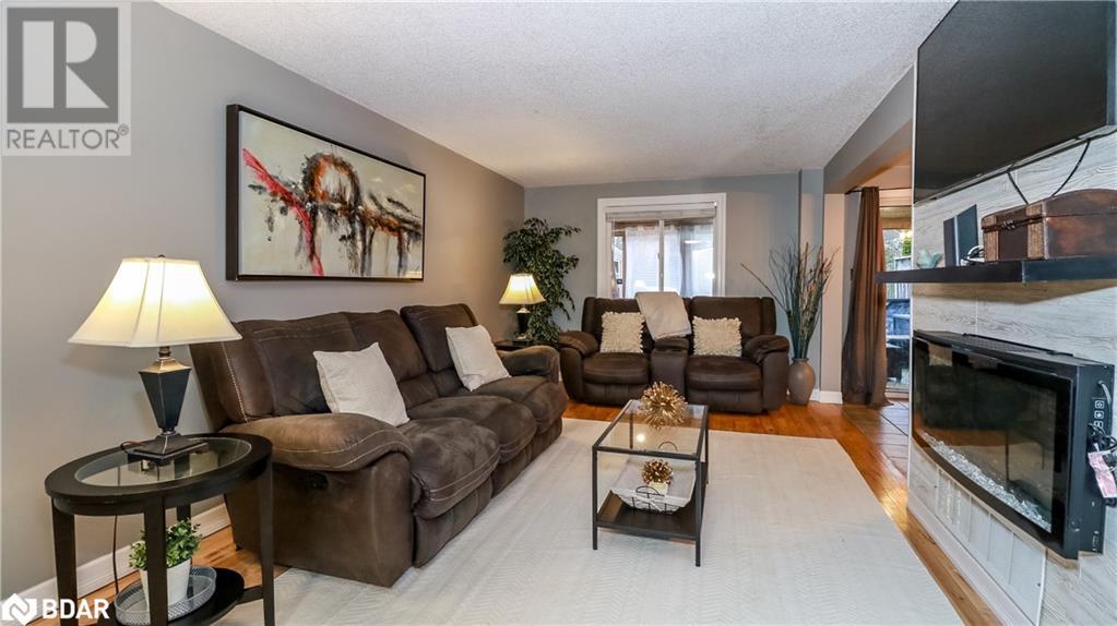 Property at 13 SEYMOUR Crescent image 4