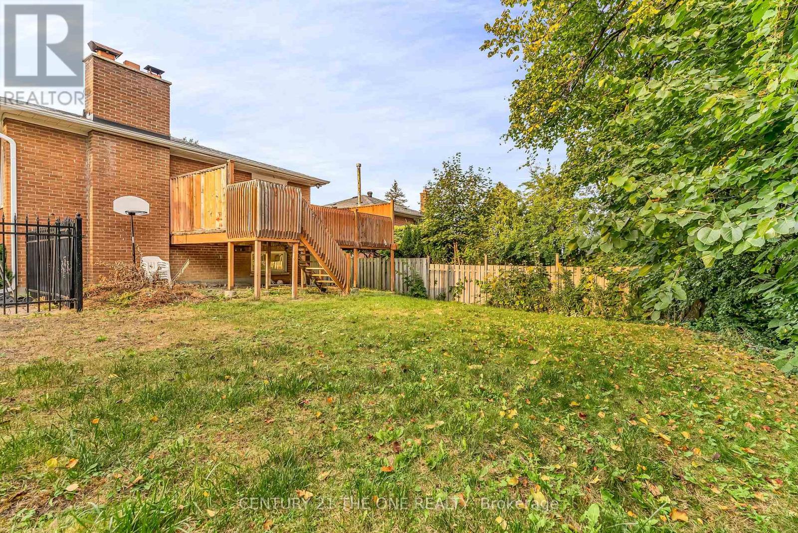 225 Maxome Avenue, Toronto, Ontario  M2M 3L3 - Photo 41 - C12086431