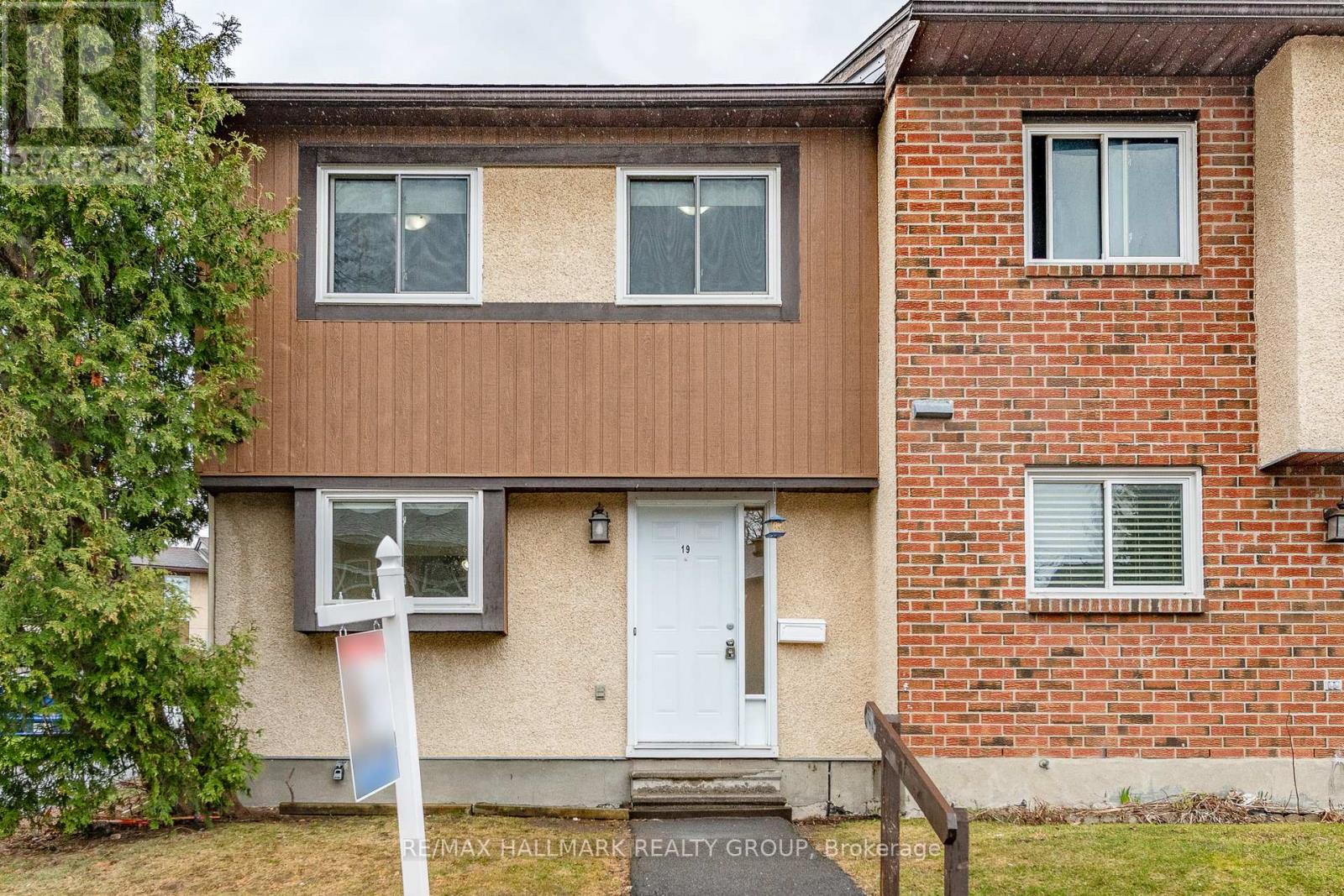 Property at 19 BERING COURT image 1