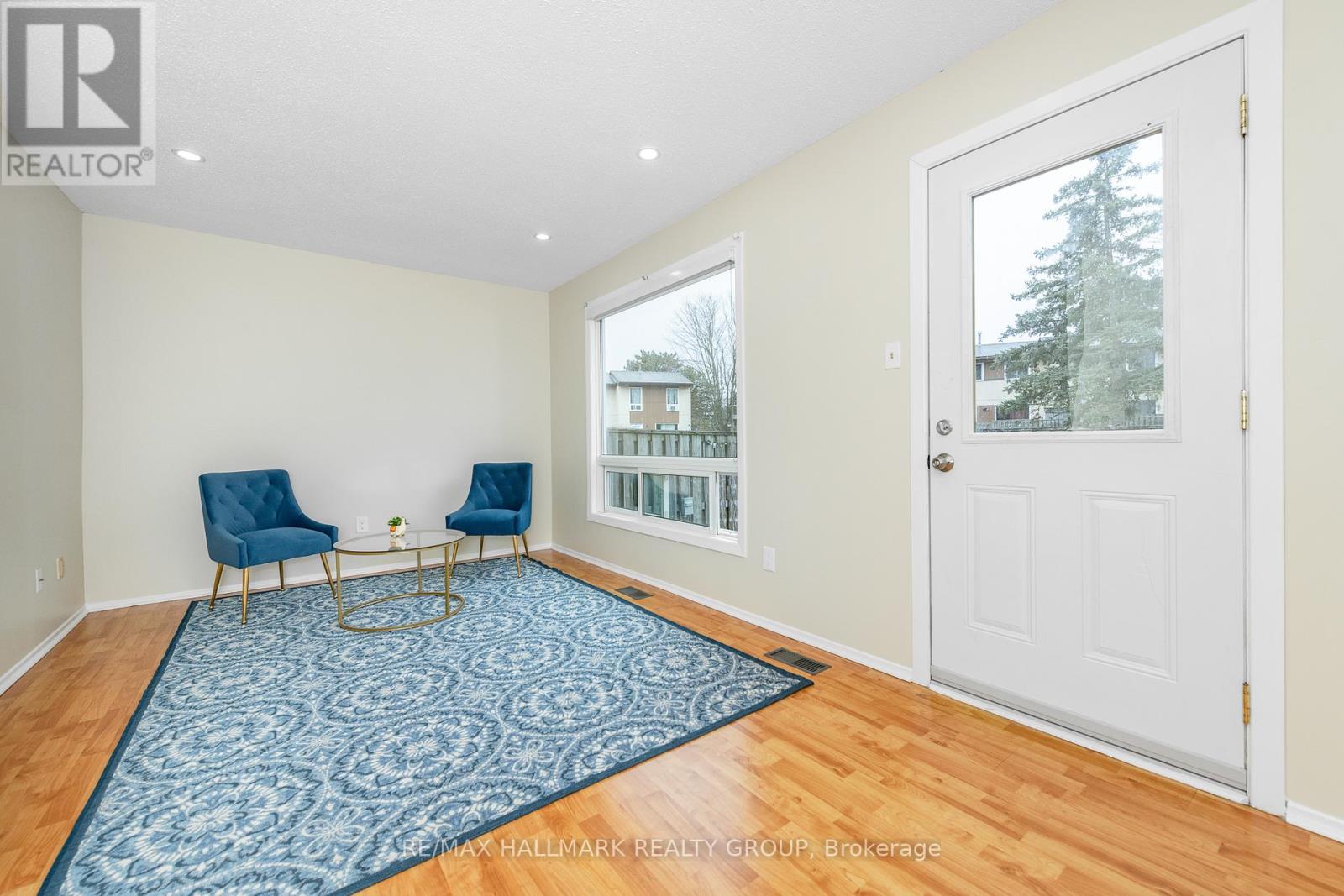19 Bering Court, Ottawa, Ontario  K2L 2B8 - Photo 13 - X12107919