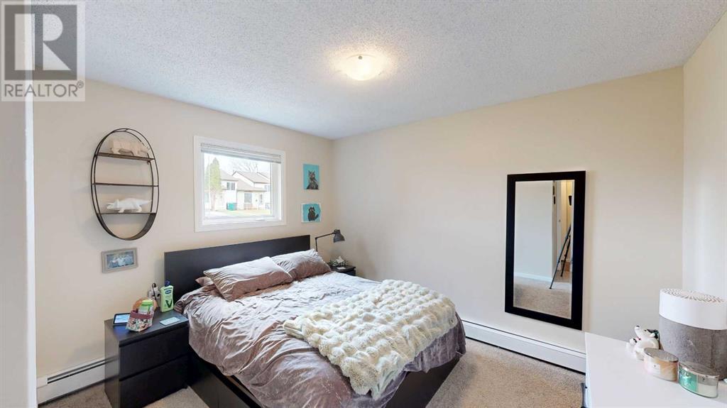 102, 405 Columbia Boulevard W, Lethbridge, Alberta  T1K 5R8 - Photo 1 - A2214613