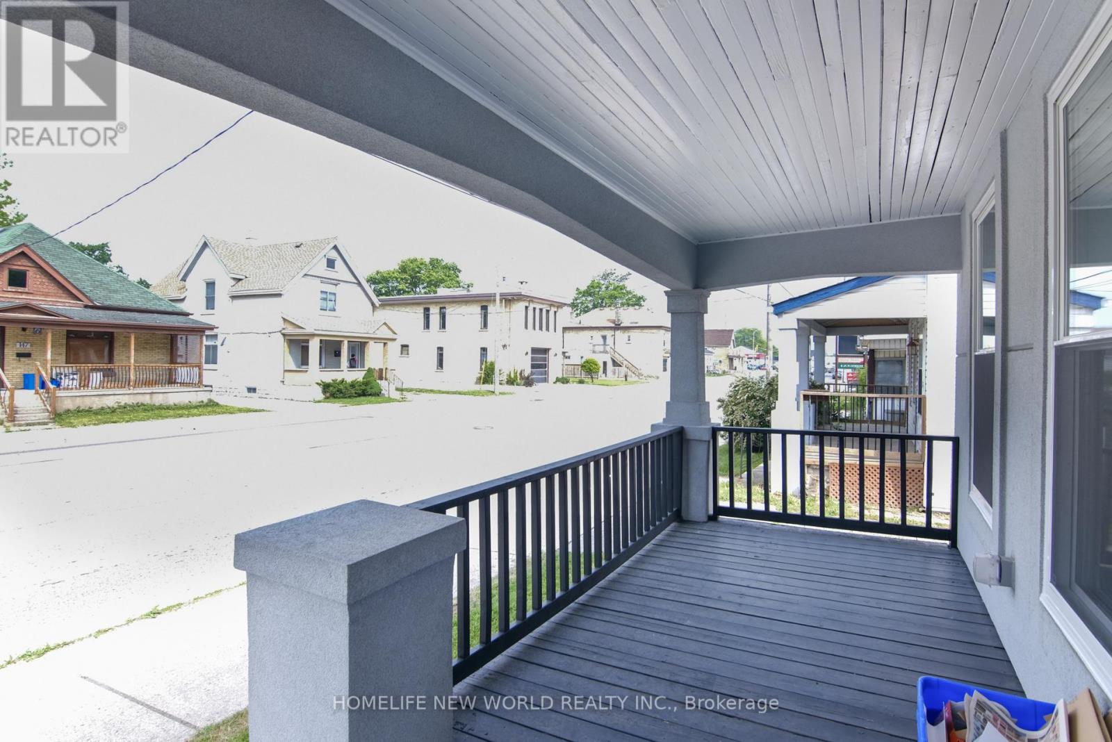 Property at 144 ADELAIDE STREET N image 2