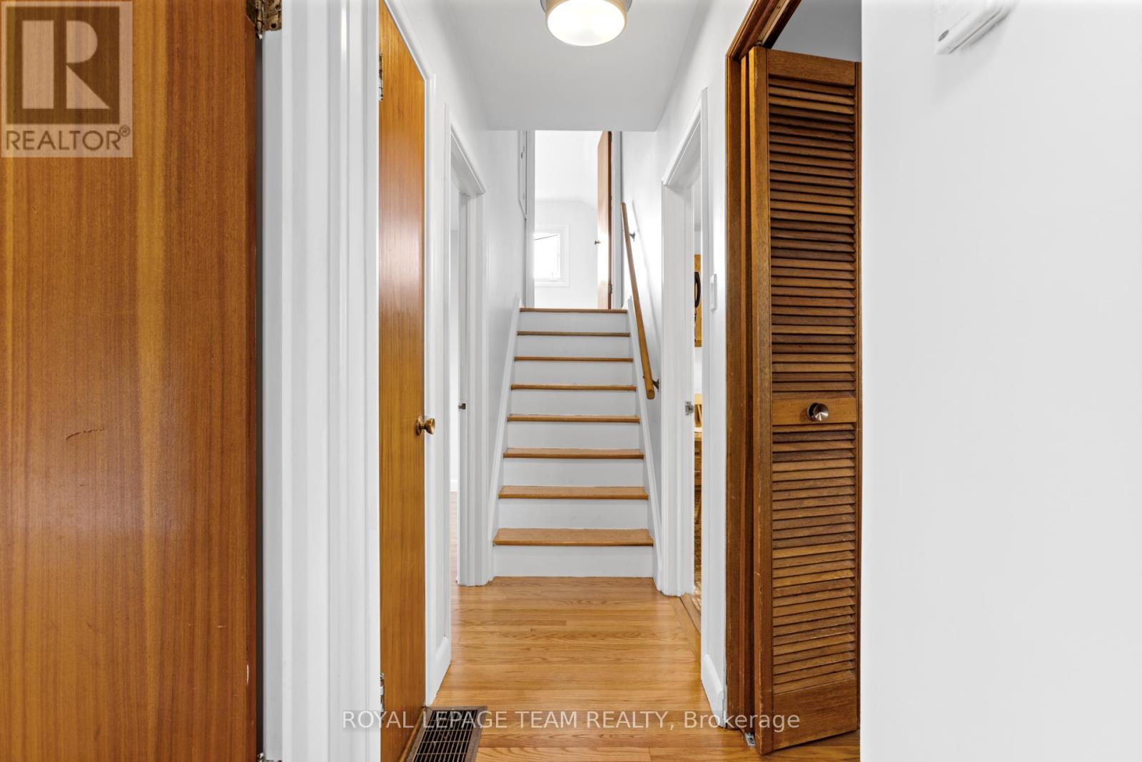 1215 Agincourt Road, Ottawa, Ontario  K2C 2H8 - Photo 17 - X12113322