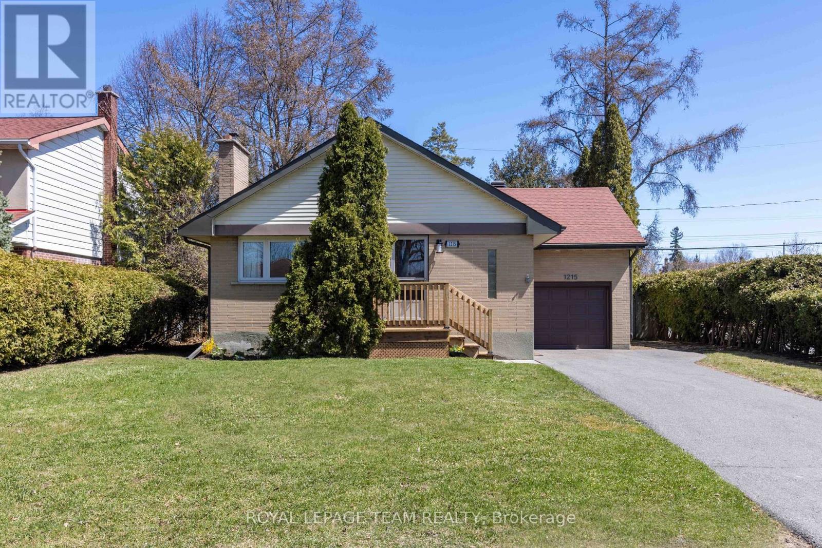Property at 1215 AGINCOURT ROAD image 2