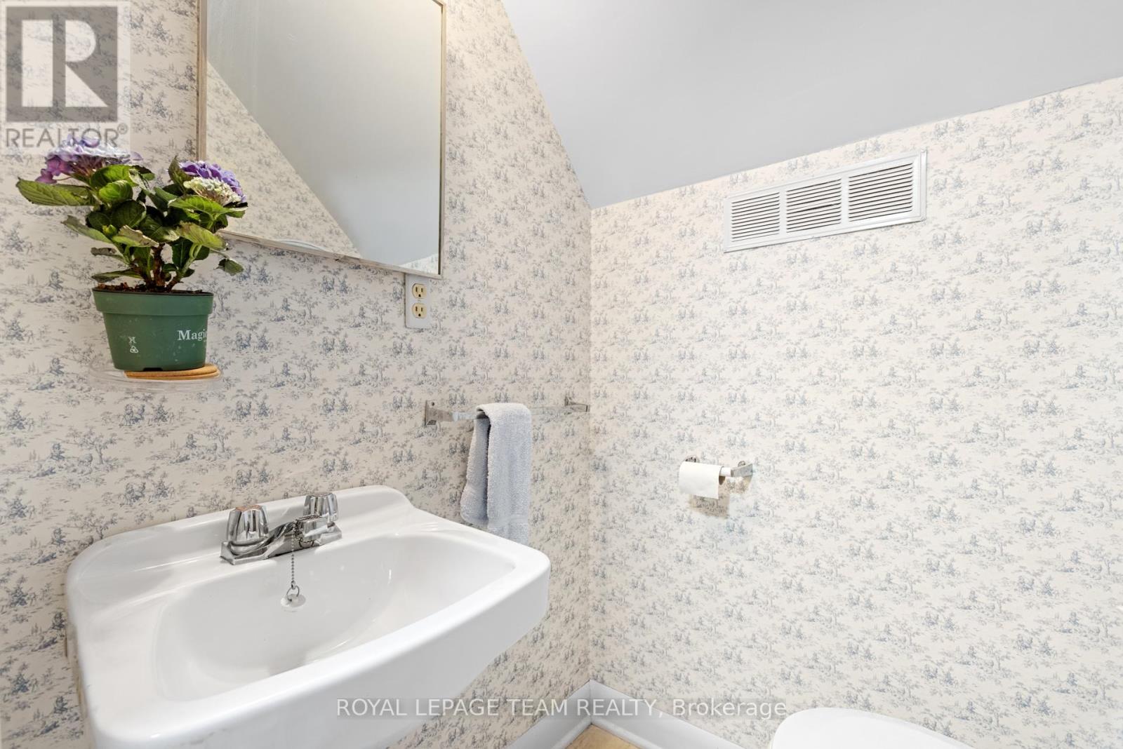 1215 Agincourt Road, Ottawa, Ontario  K2C 2H8 - Photo 23 - X12113322