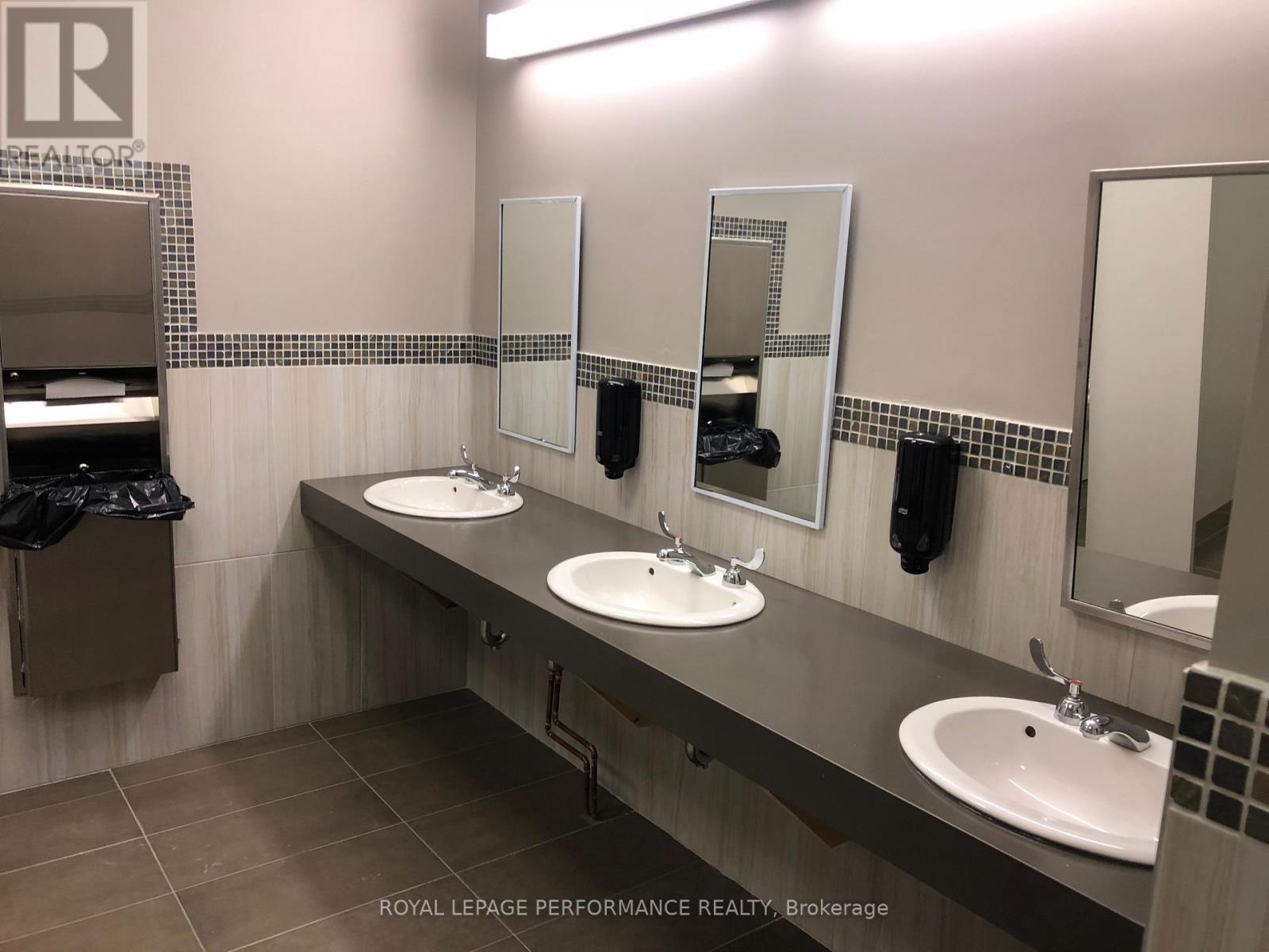 301 - 4473 Innes Road, Ottawa, Ontario  K4A 1A7 - Photo 24 - X12113342