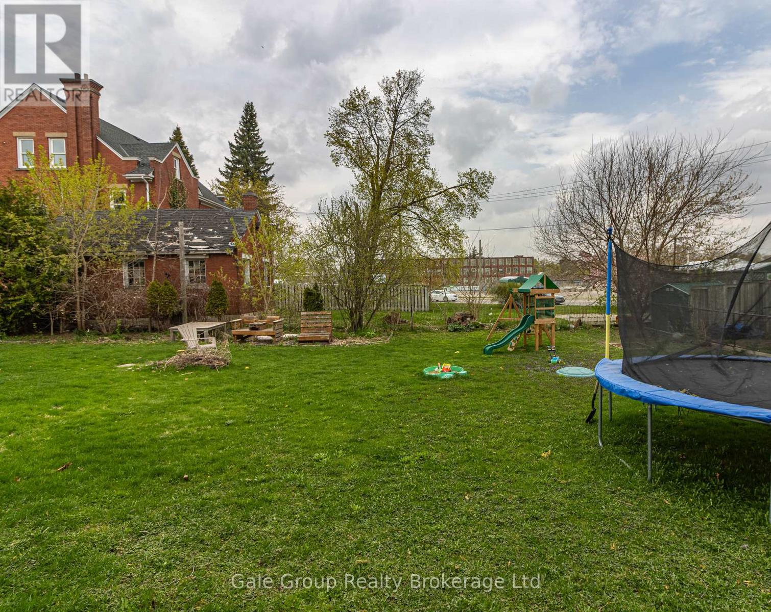 129 Wilson Street, Woodstock, Ontario  N4S 3P2 - Photo 27 - X12113254