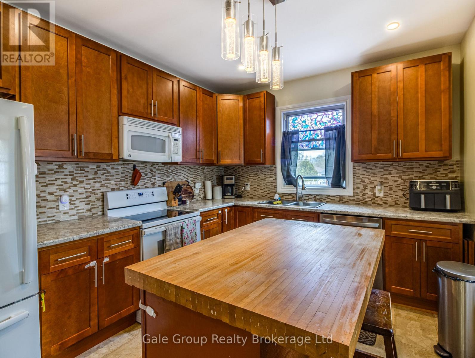 129 Wilson Street, Woodstock, Ontario  N4S 3P2 - Photo 7 - X12113254