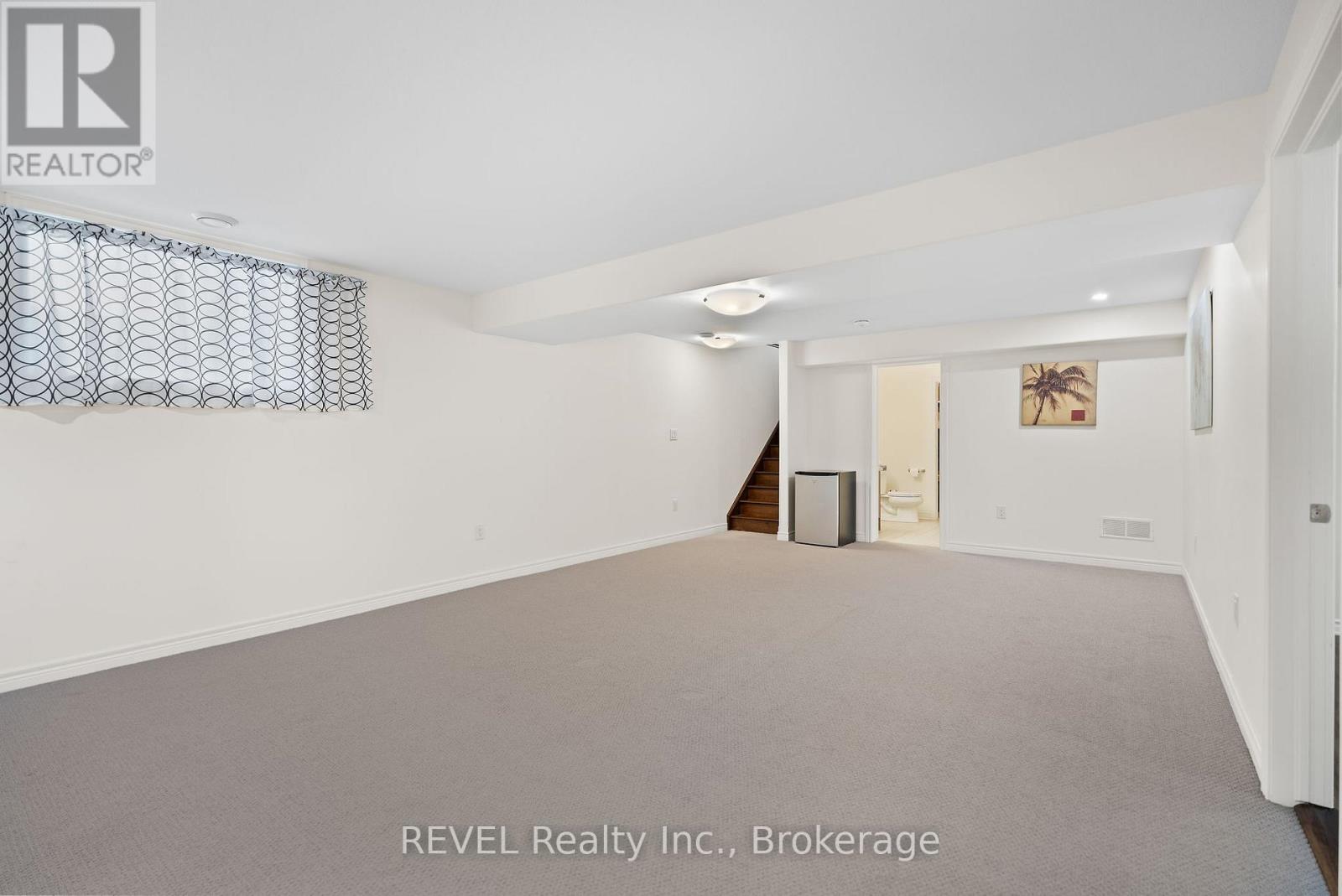 11 Berkshire Drive, St. Catharines, Ontario  L2M 0C2 - Photo 23 - X12113299