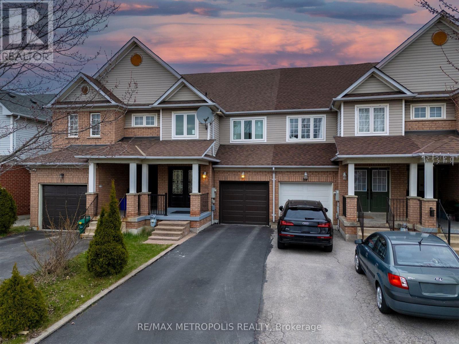 Property at 87 BILLINGSLEY CRESCENT image 2