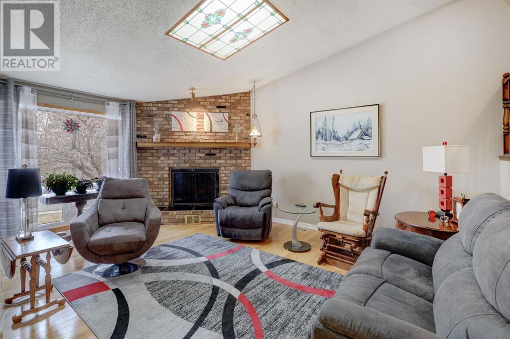 Property at 59 Ranchridge Crescent NW image 4
