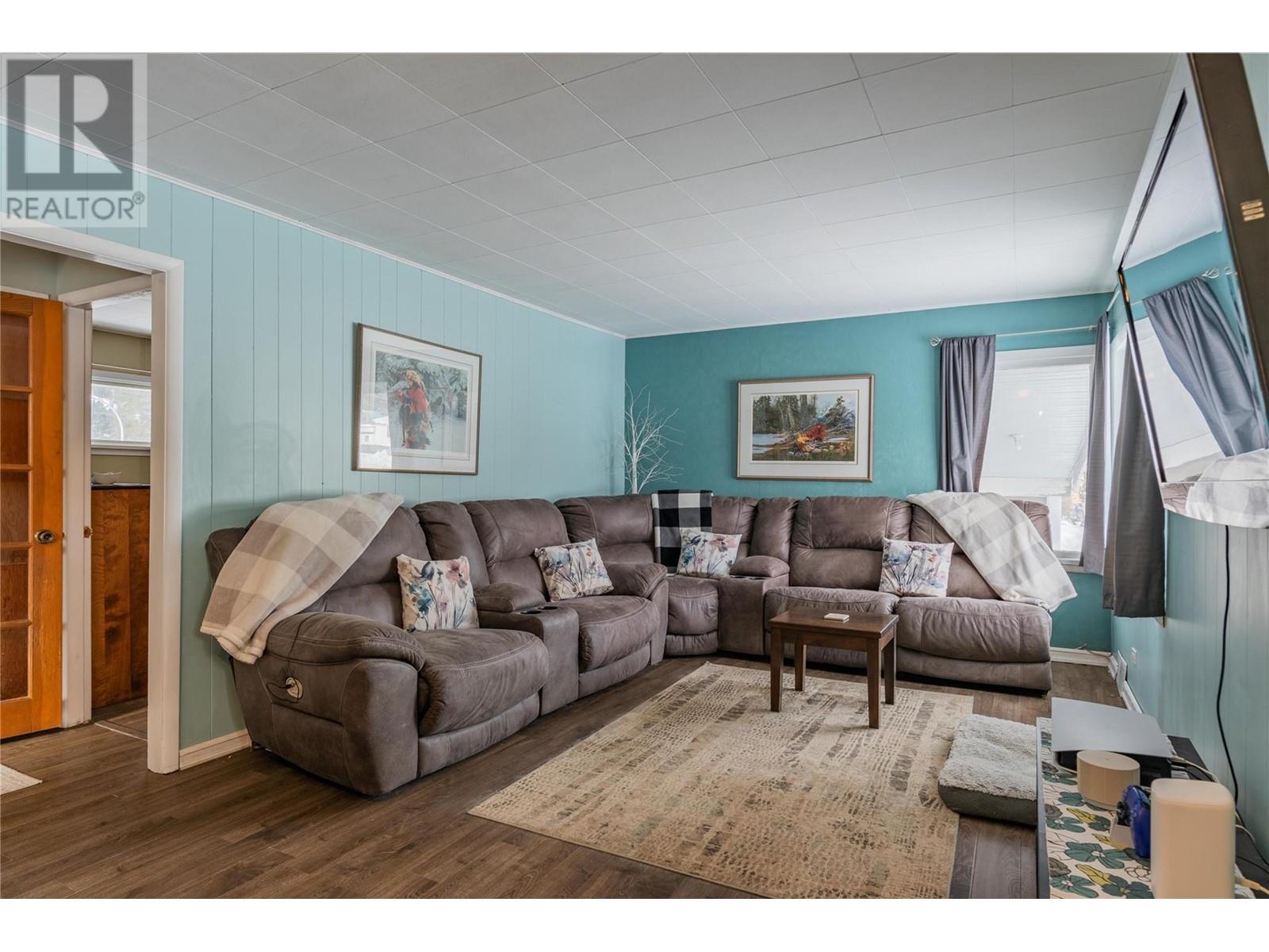 Property at 1807 Columbia Gardens Road image 2