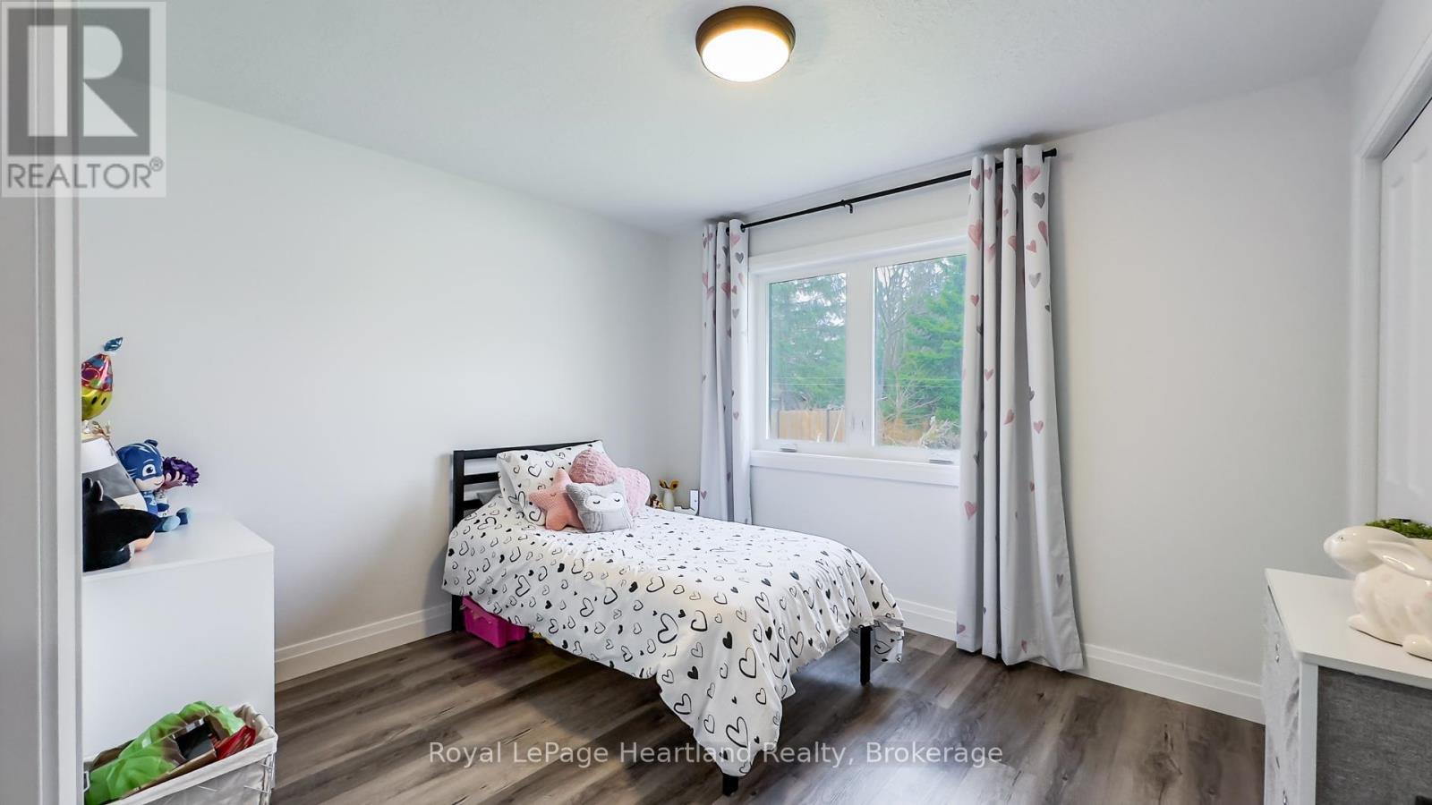 86 Osborne Street, Central Huron, Ontario  L0M 1L0 - Photo 25 - X12113290