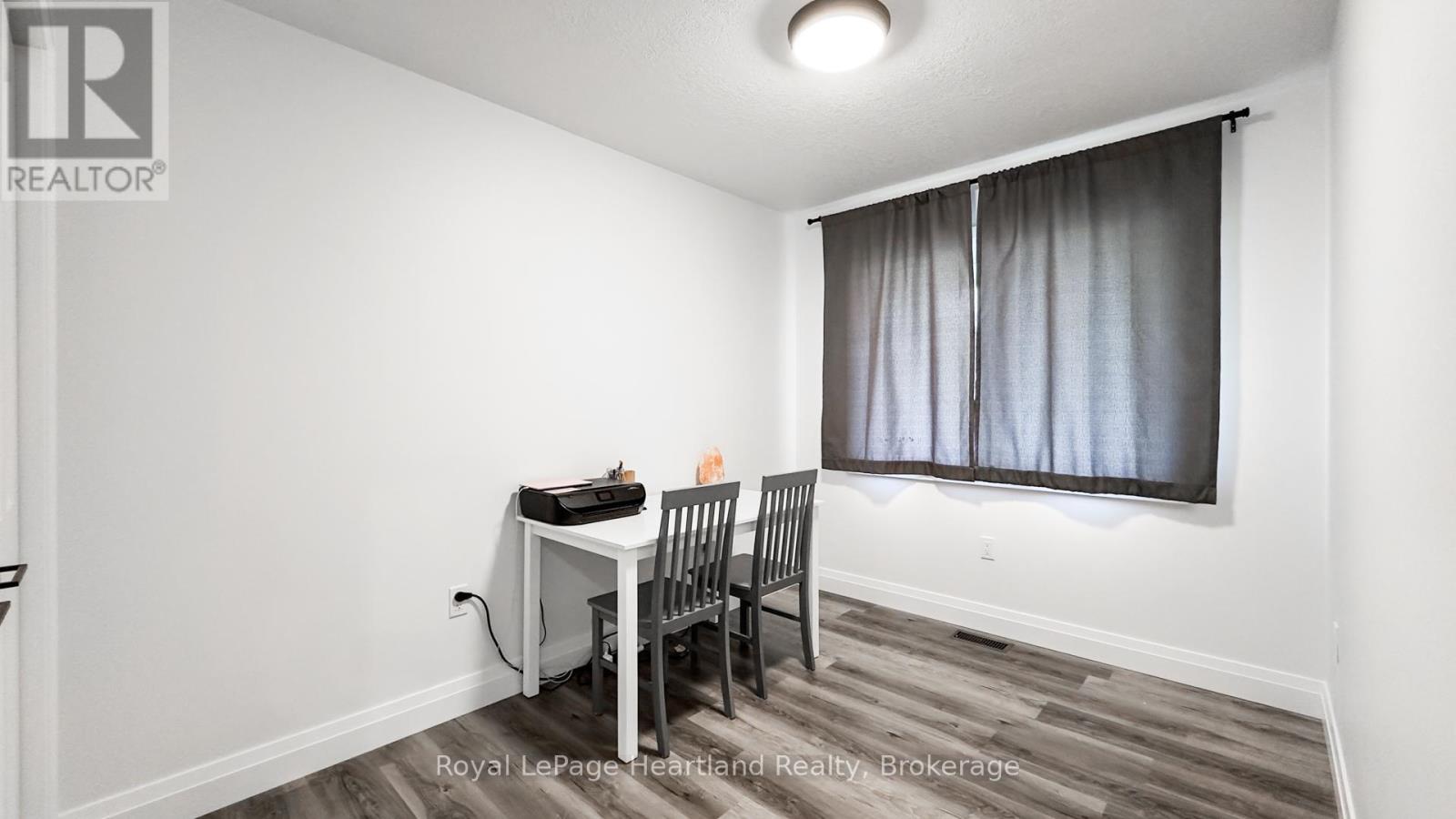 86 Osborne Street, Central Huron, Ontario  L0M 1L0 - Photo 28 - X12113290