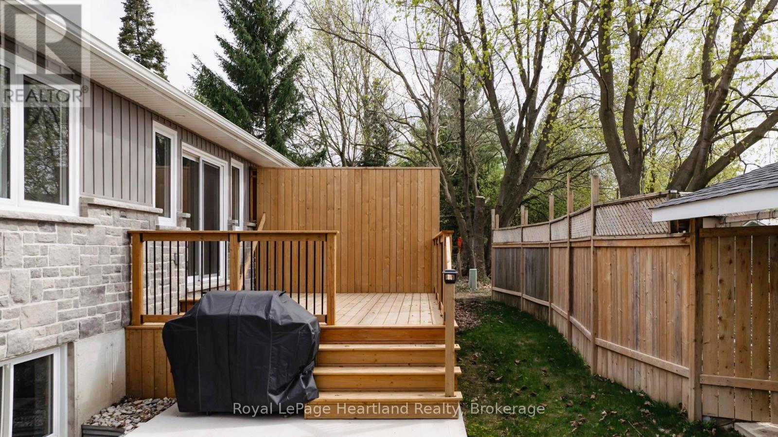 86 Osborne Street, Central Huron, Ontario  L0M 1L0 - Photo 39 - X12113290