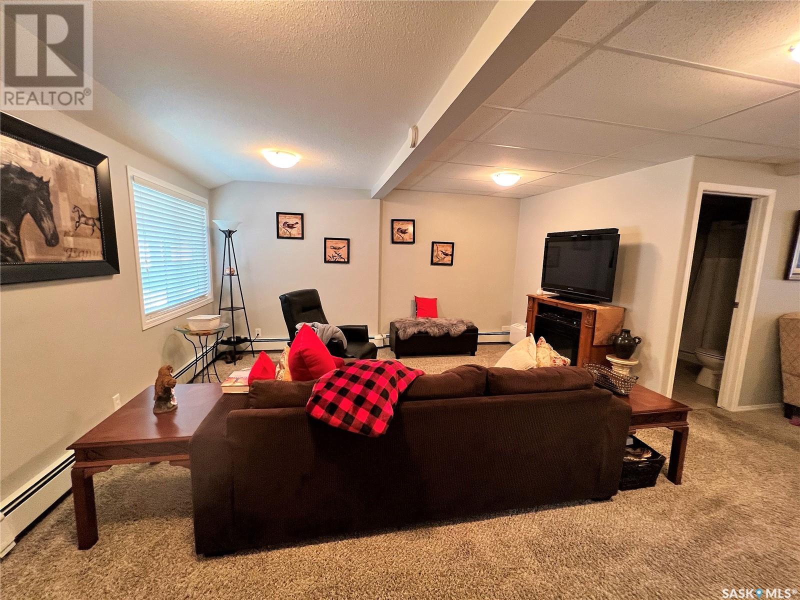 Property at 267 7th AVENUE NW image 5