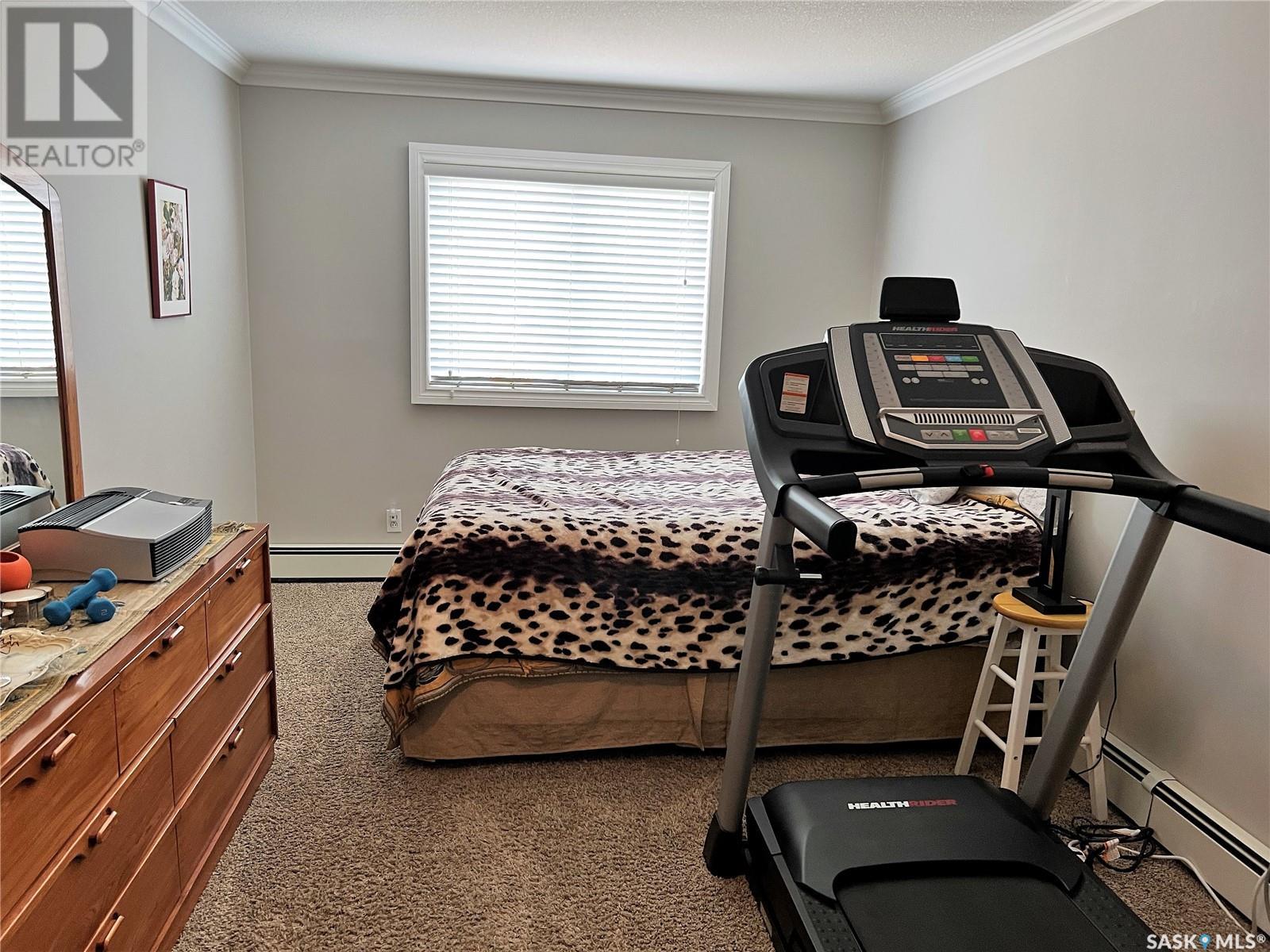 267 7th Avenue NW, Swift Current, Saskatchewan  S9H 0Y9 - Photo 6 - SK988203