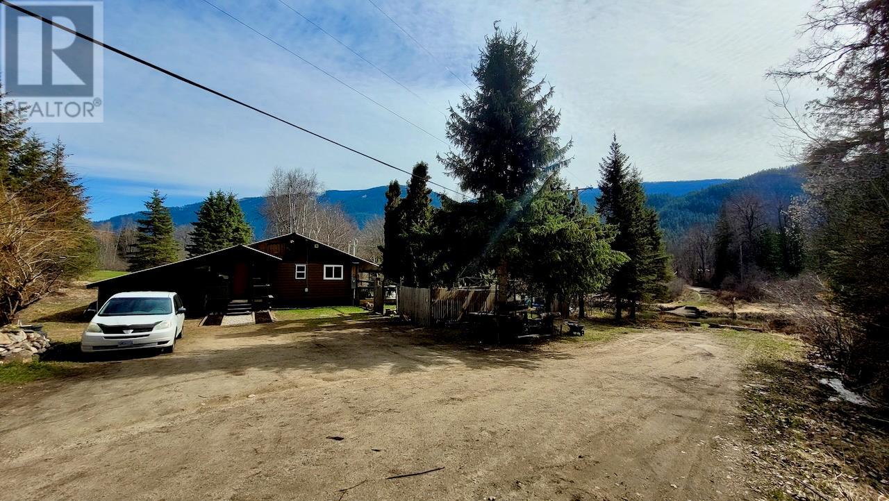 6450 Appledale Lower Road, Appledale, British Columbia  V0G 2J0 - Photo 7 - 10342460