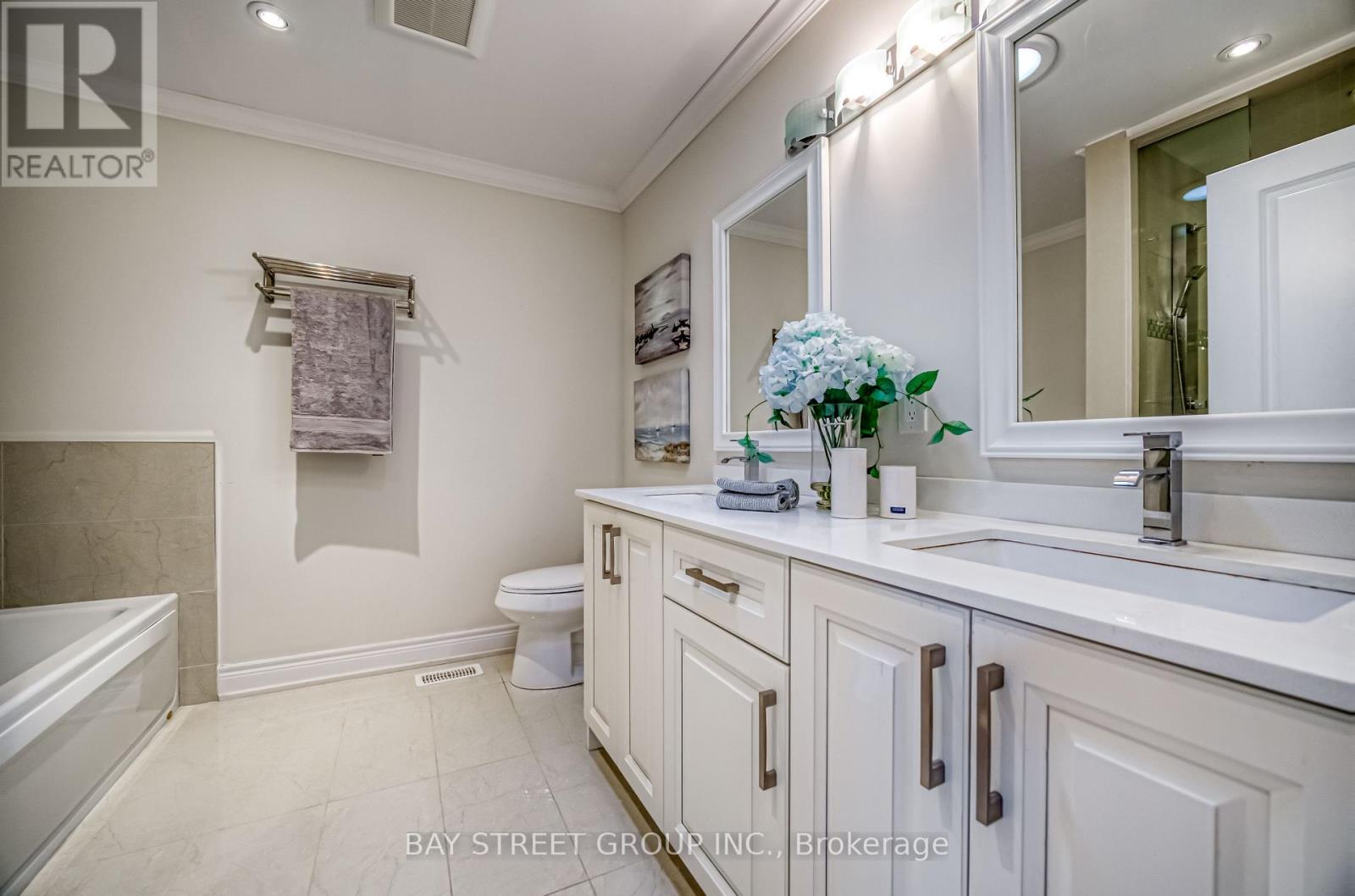 67 North Edgely Avenue, Toronto, Ontario  M1K 1T8 - Photo 24 - E12113234