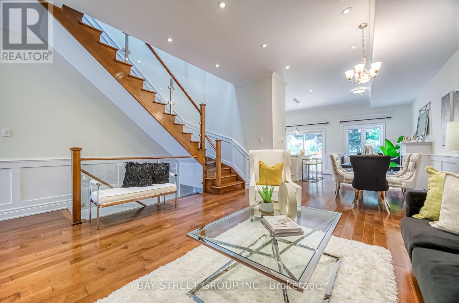 67 North Edgely Avenue, Toronto, Ontario  M1K 1T8 - Photo 6 - E12113234