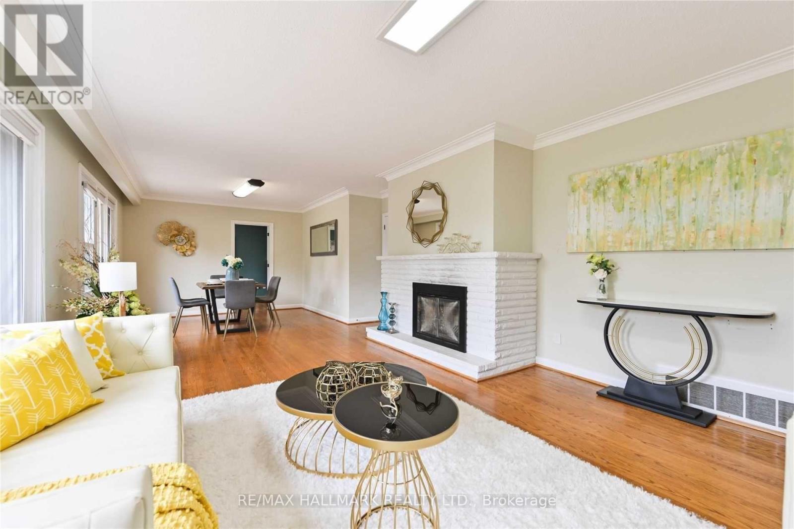 Property at 16 CAVALIER CRESCENT image 4
