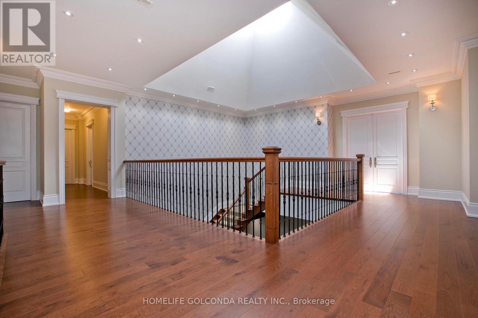 138 Centre Street, Vaughan, Ontario  L4J 1G4 - Photo 19 - N12113292