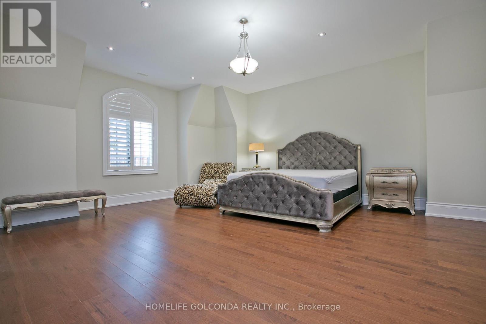 138 Centre Street, Vaughan, Ontario  L4J 1G4 - Photo 25 - N12113292