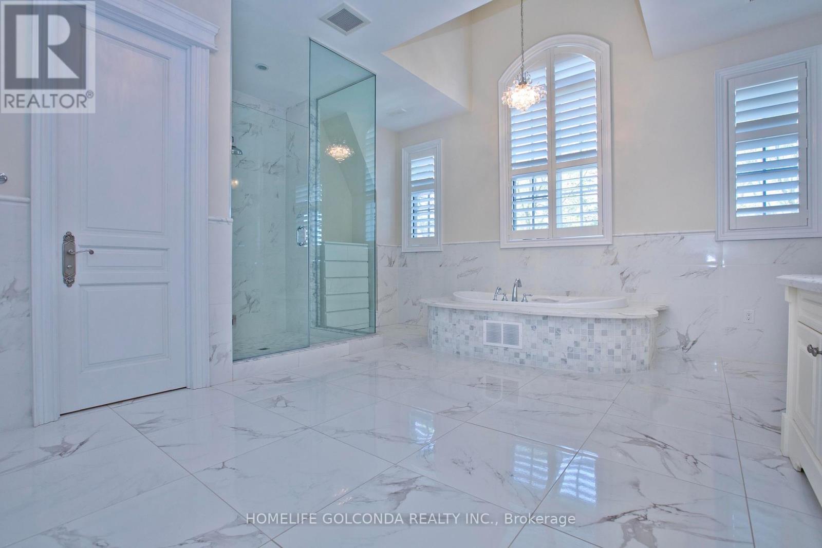 138 Centre Street, Vaughan, Ontario  L4J 1G4 - Photo 26 - N12113292