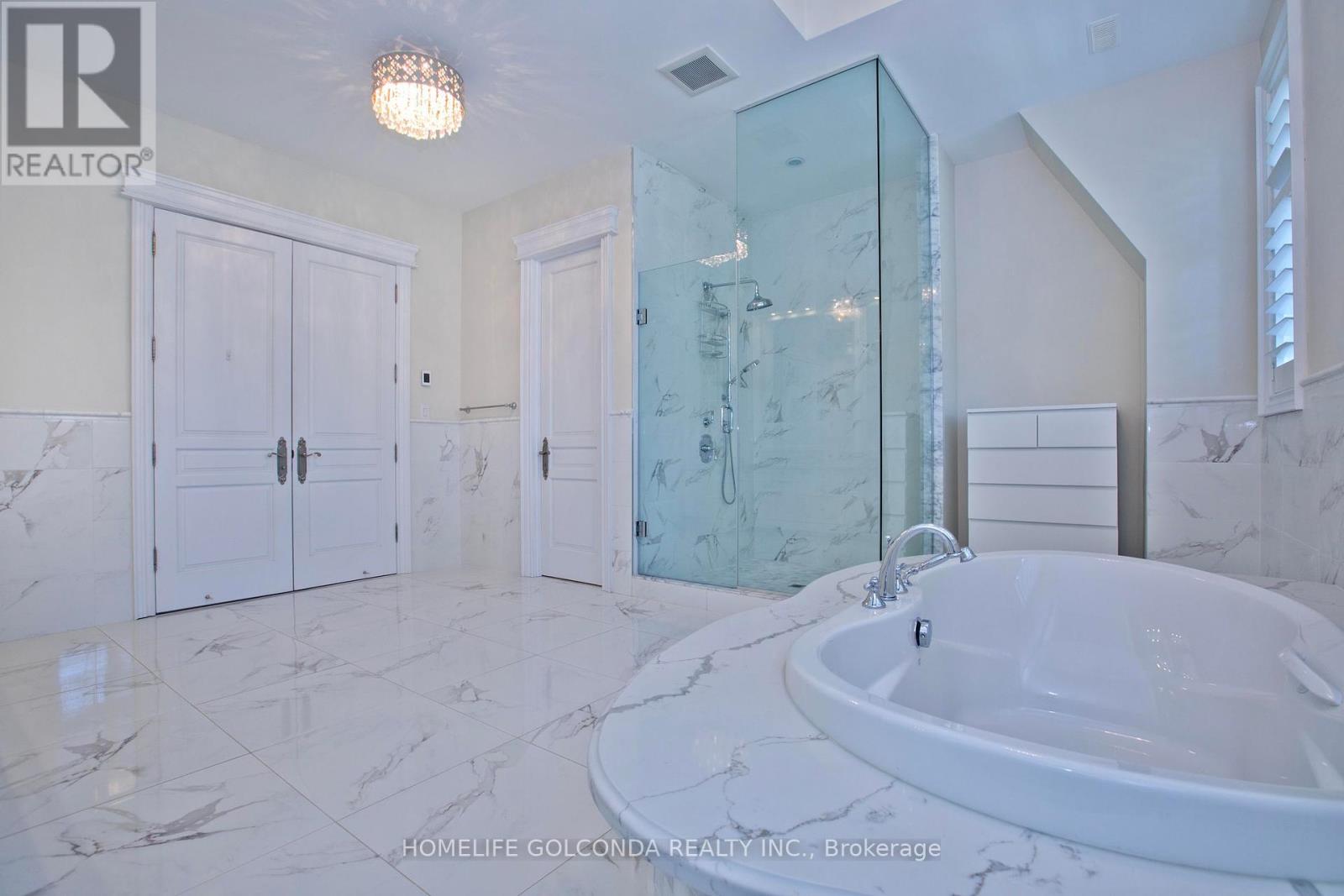 138 Centre Street, Vaughan, Ontario  L4J 1G4 - Photo 30 - N12113292