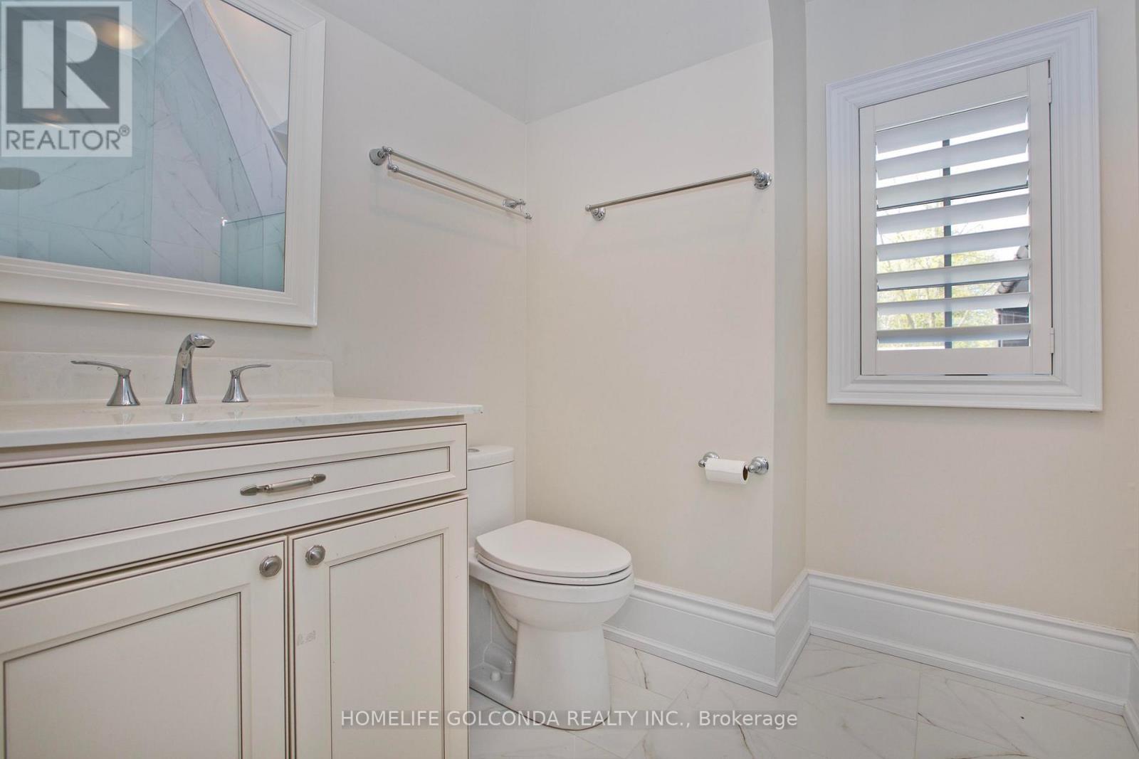 138 Centre Street, Vaughan, Ontario  L4J 1G4 - Photo 35 - N12113292