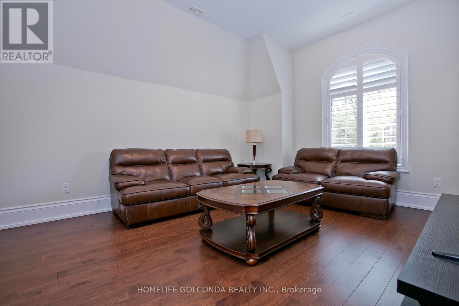 138 Centre Street, Vaughan, Ontario  L4J 1G4 - Photo 39 - N12113292