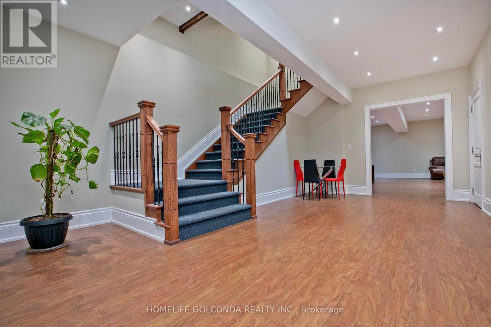 138 Centre Street, Vaughan, Ontario  L4J 1G4 - Photo 45 - N12113292