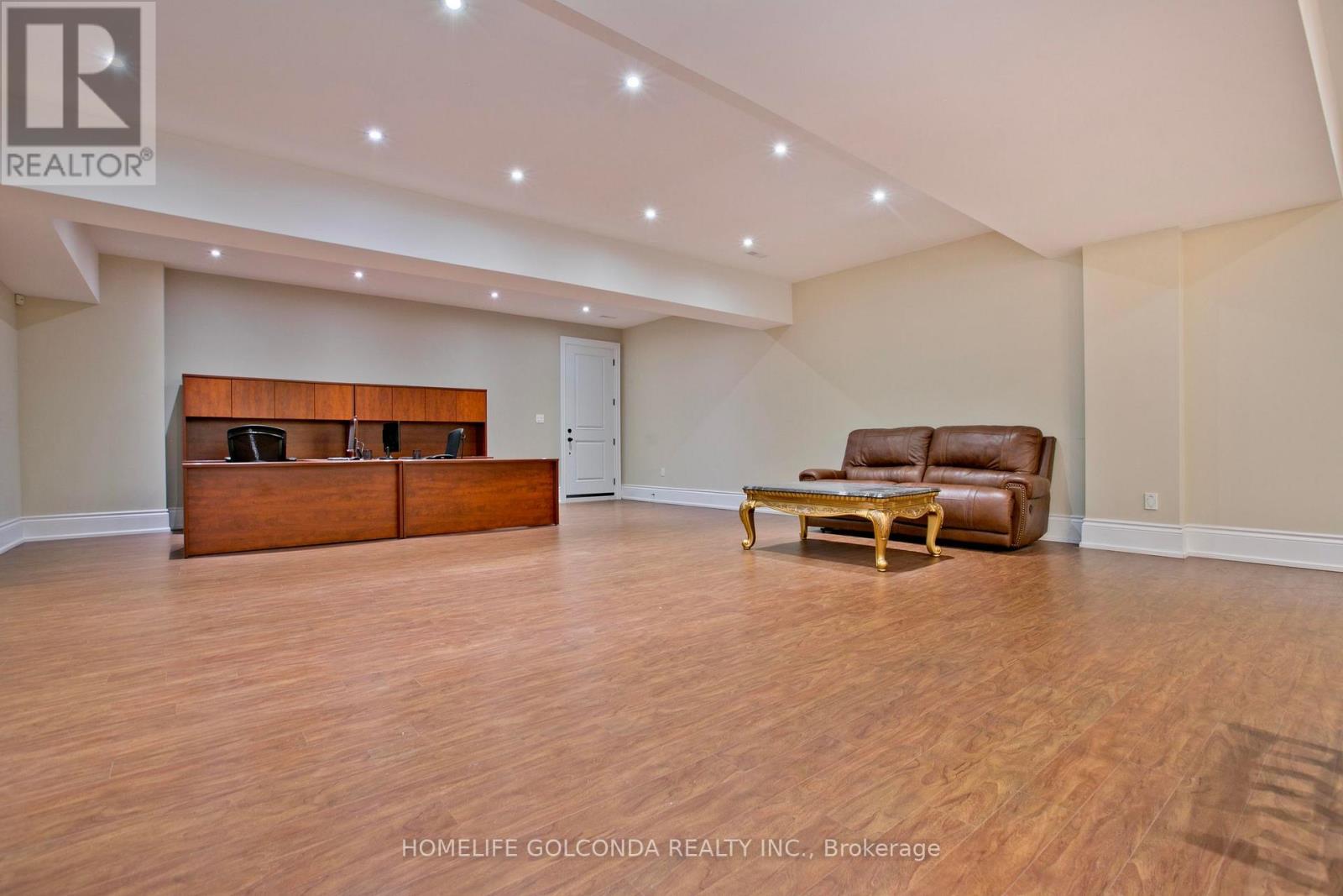138 Centre Street, Vaughan, Ontario  L4J 1G4 - Photo 46 - N12113292