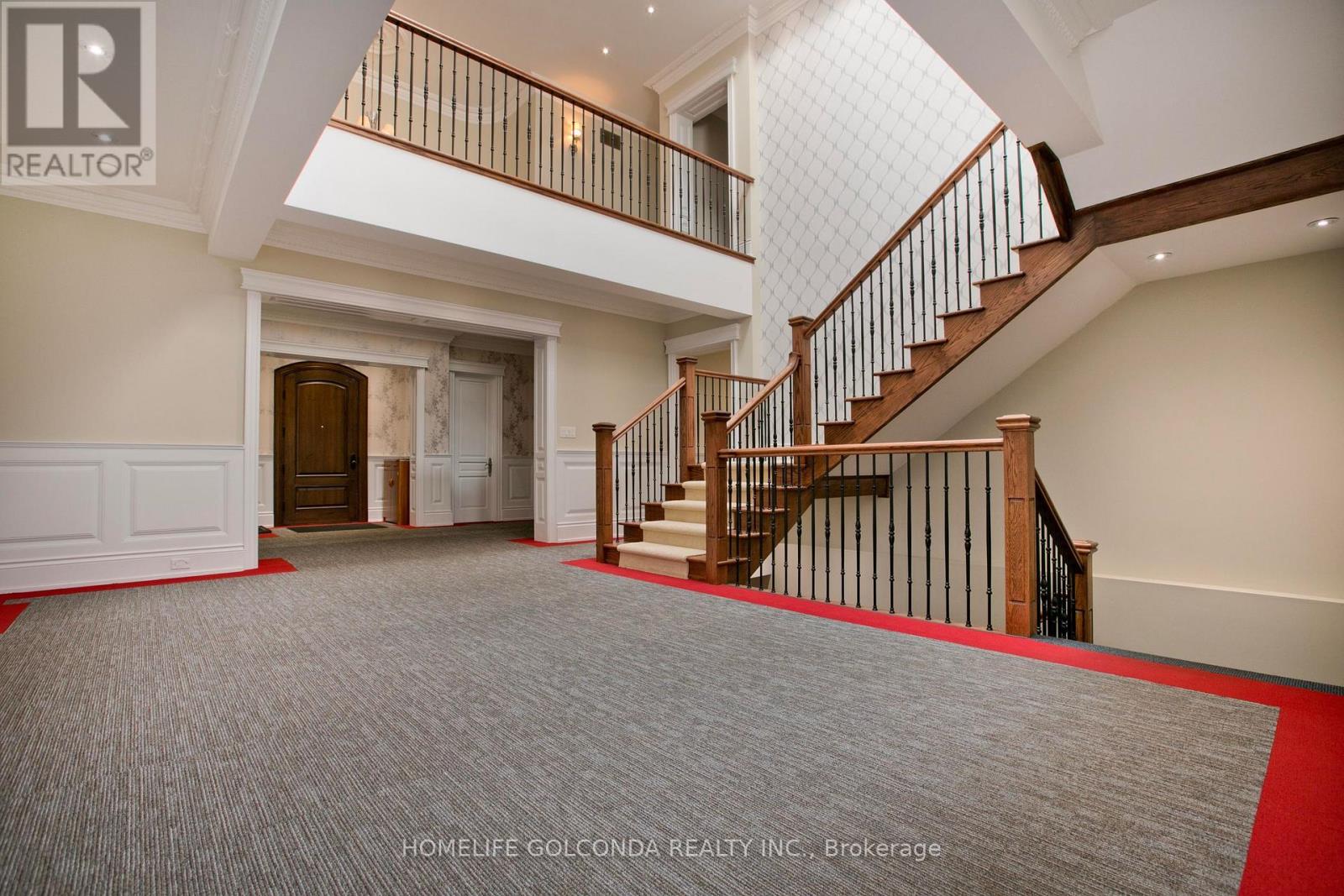 138 Centre Street, Vaughan, Ontario  L4J 1G4 - Photo 9 - N12113292