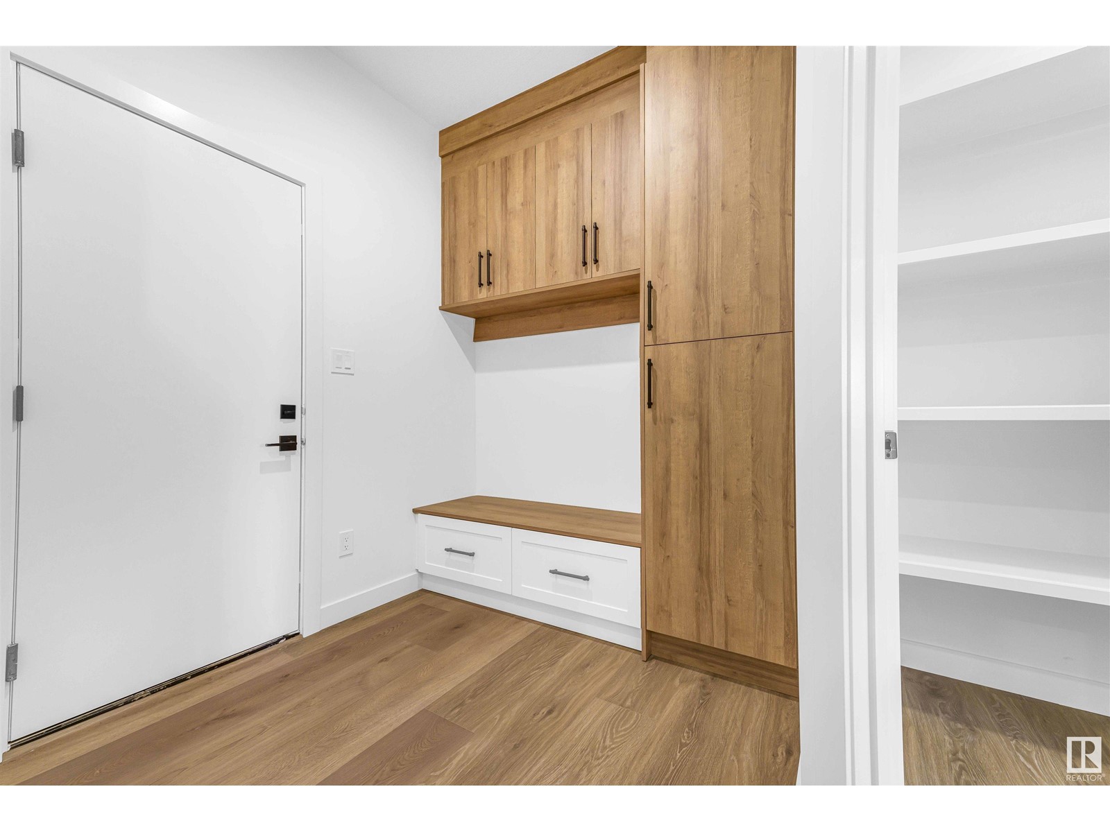 Property at 46 GRASSVIEW CR image 5