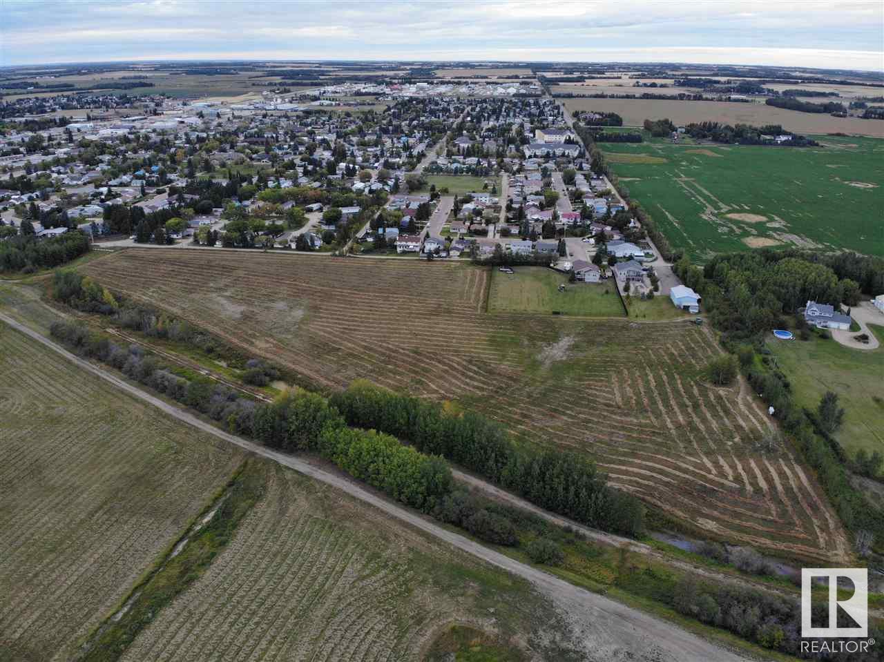 48 Avenue And 46 Street, Rural Barrhead County, Alberta  T7N 1A5 - Photo 3 - E4433435