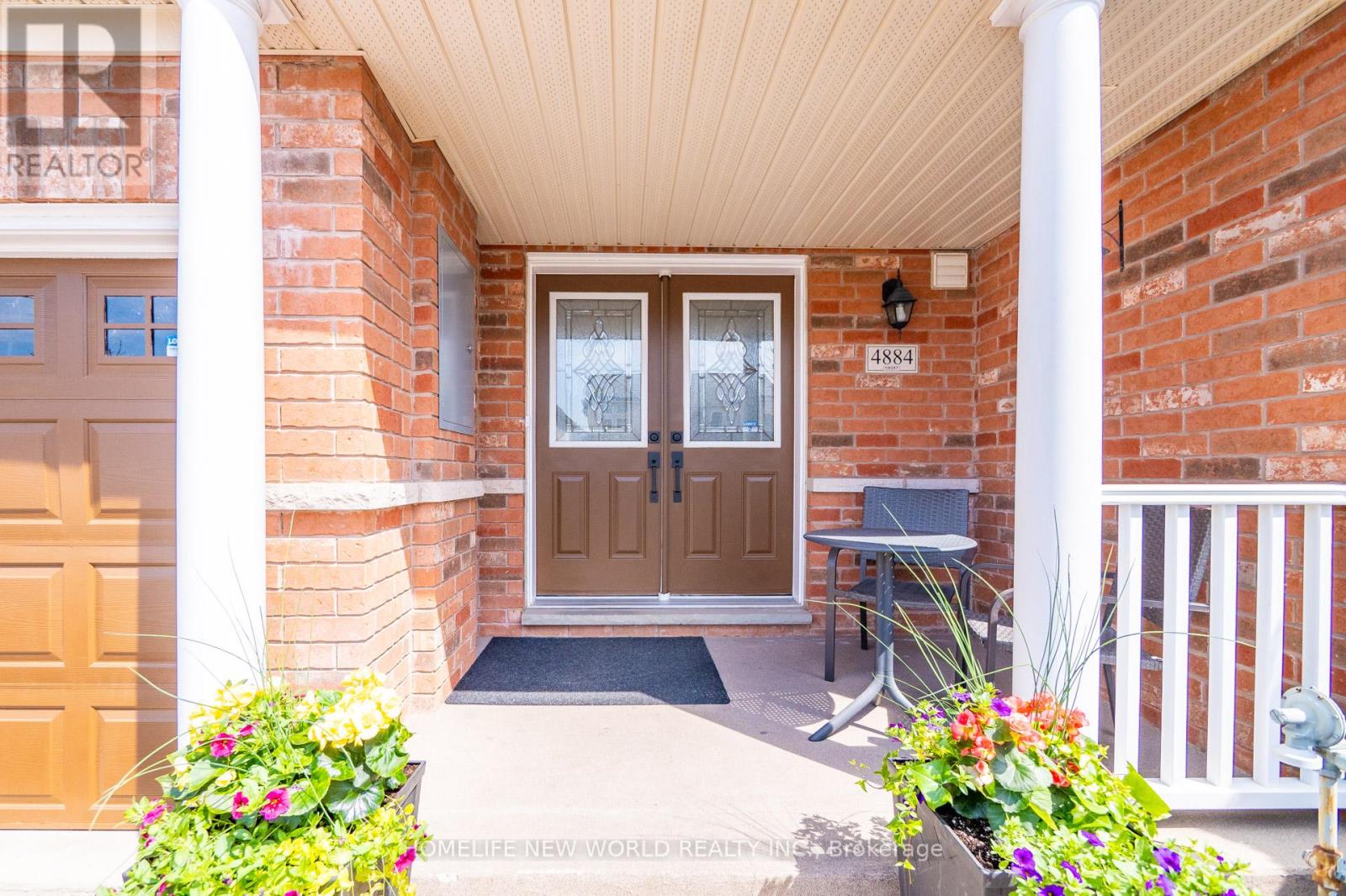 Property at 4884 CAPRI CRESCENT image 2